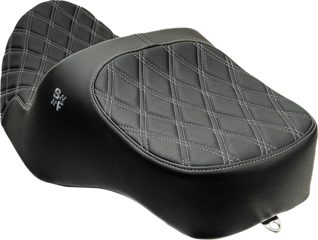 Chariot Seat - Silver Double Diamond Stitch - Silver Logo - FLH/FLT '23.5-'26