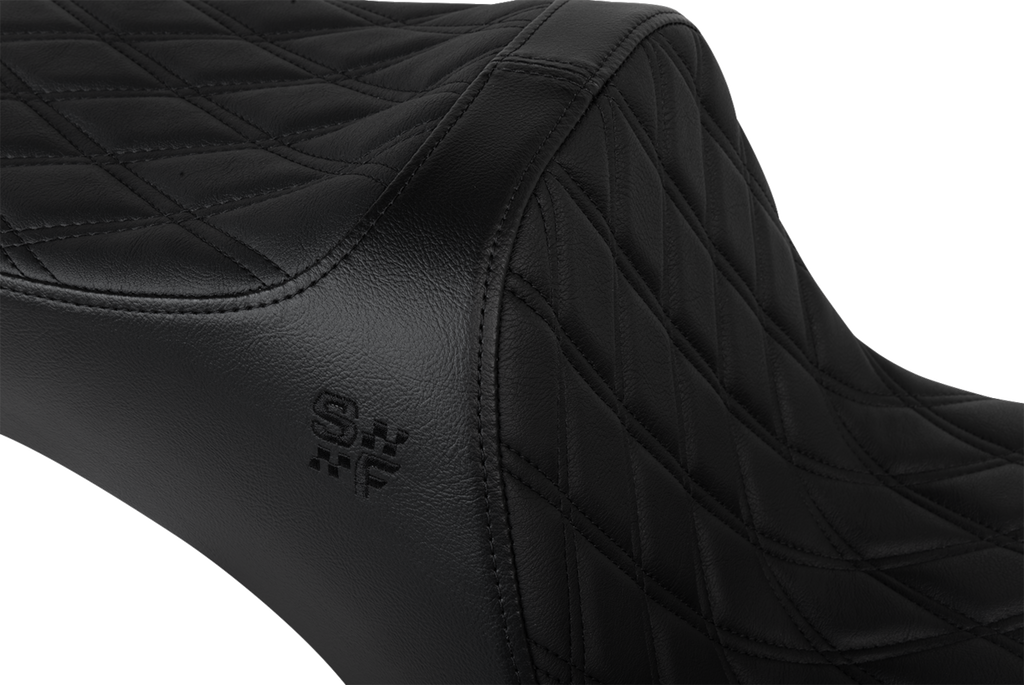 Chariot Seat - Black Double Diamond Stitch - Black Logo - FLSB '18-'21/FXLR '18-'26