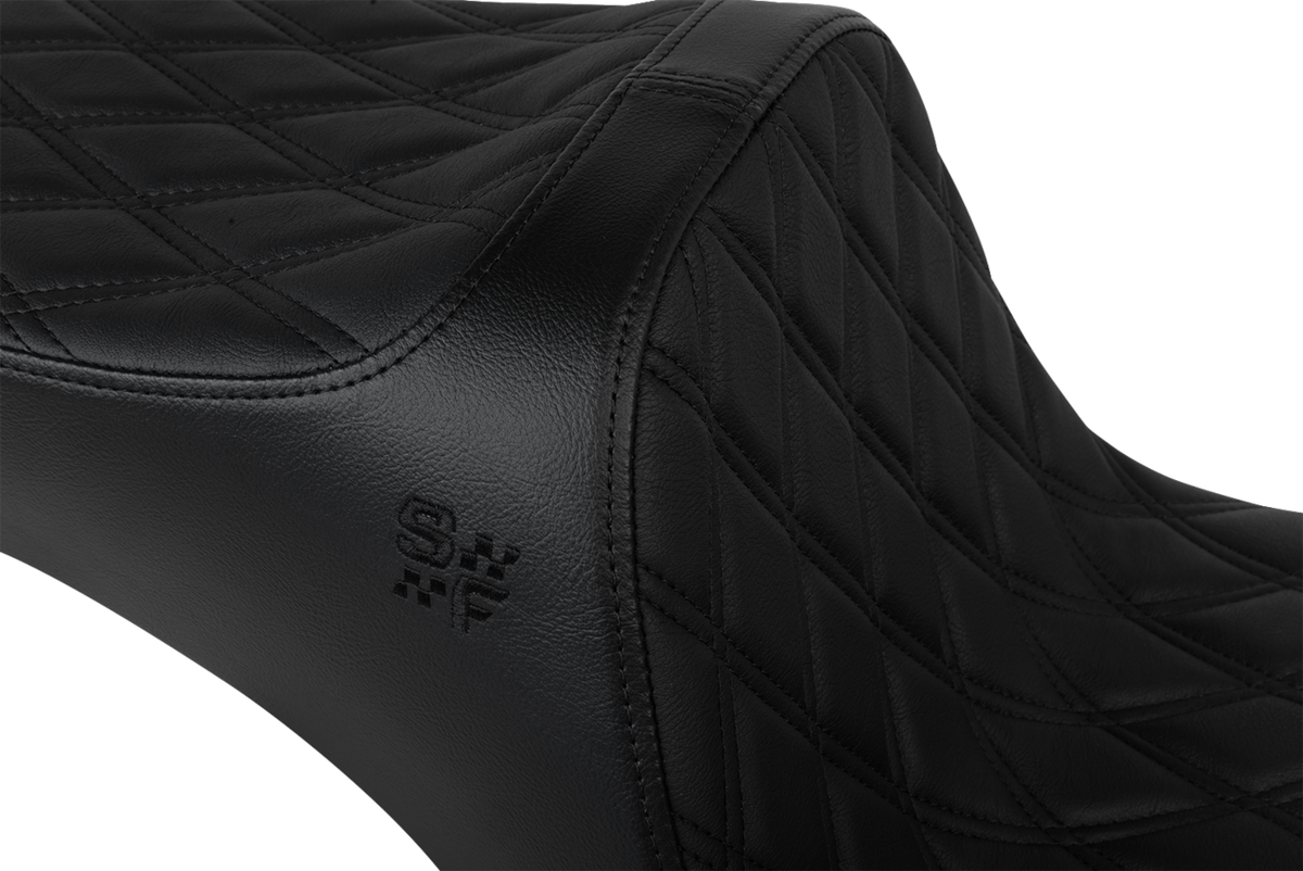 Chariot Seat - Black Double Diamond Stitch - Black Logo - FLSB '18-'21/FXLR '18-'26