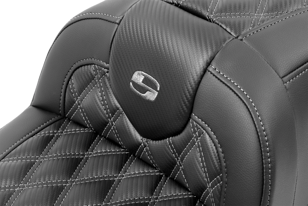 RoadSofa™ Seat - with Backrest - Carbon Fiber - Lattice Stitch - Gray Stitch - FLTR/FLHX '23-'24
