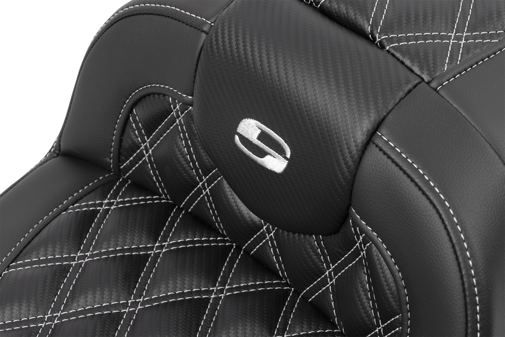 RoadSofa™ Seat - with Backrest - Carbon Fiber - Lattice Stitch - Silver Stitch - FLTR/FLHX '23-'24