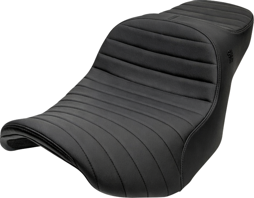 Chariot Seat - Black Classic Stitch - Black Logo - FLH/FLT '23.5-'26