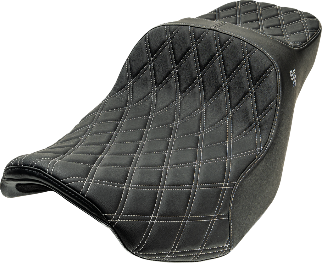 Chariot Seat - Silver Double Diamond Stitch - Silver Logo - FLH/FLT '23.5-'26
