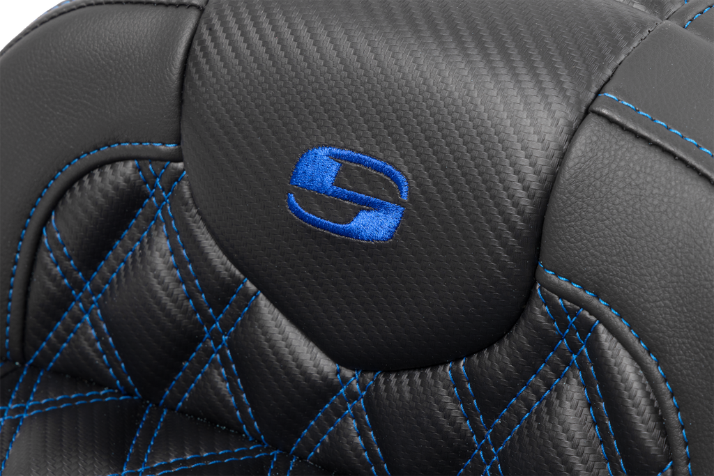 RoadSofa™ Seat - without Backrest - Carbon Fiber - Lattice Stitch - Blue Stitch - FLTR/FLHX '23-'24