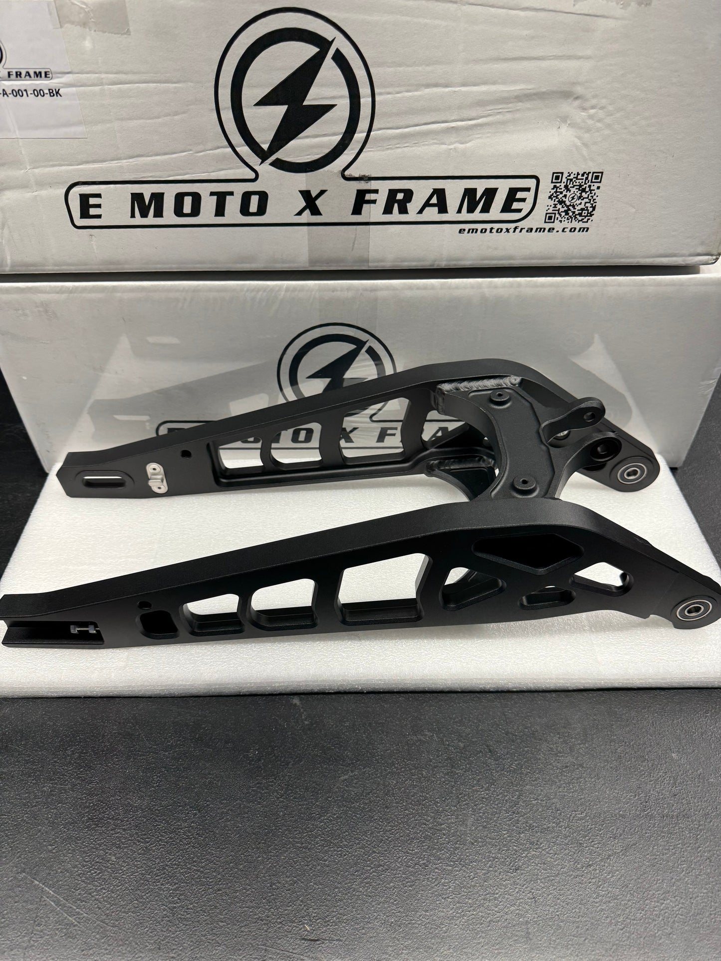 Defiant v2 Welded Swingarm for Surron LBX