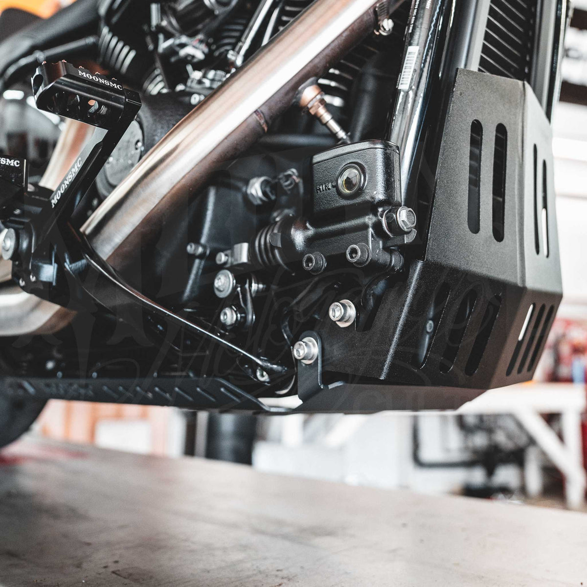 MOONSMC® // Moons Motorcycle Culture M8-BOTTOM-SKID-PLATE MOONSMC® 2018+ Softail M8 Full Lower Skid Plate