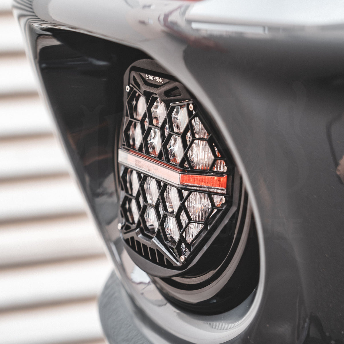 MOONSMC® // Moons Motorcycle Culture MOONSMC® 5.75 HexBeam Pro Series LED Headlight