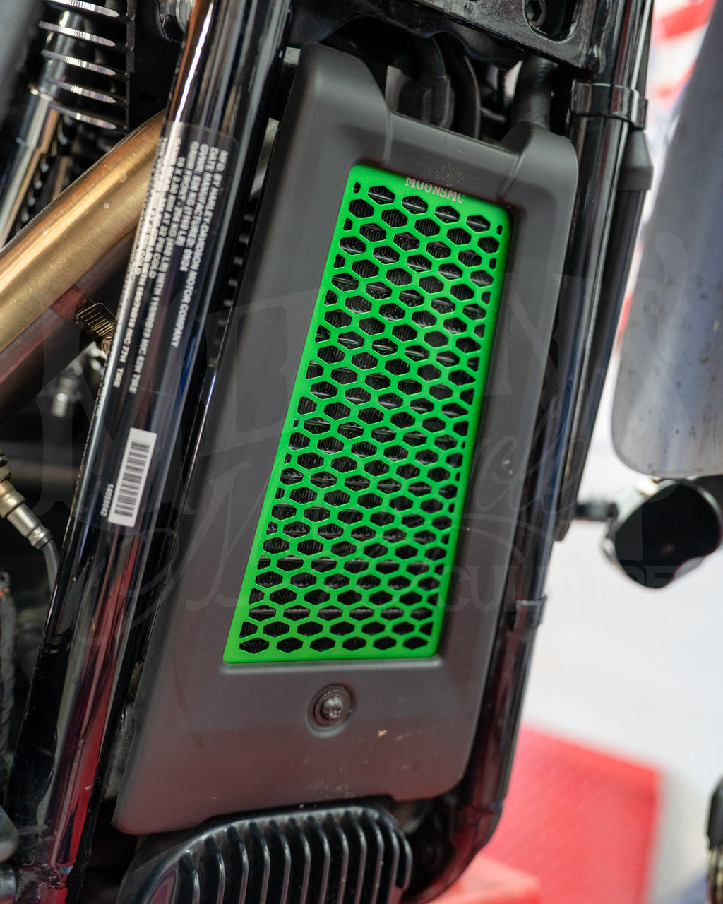 MOONSMC® // Moons Motorcycle Culture MOONSMC® Softail M8 2018-Current Oil Cooler Guard